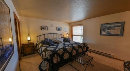 Gorgeous & Modern 3 Br Condo Plaza Condo - image 14