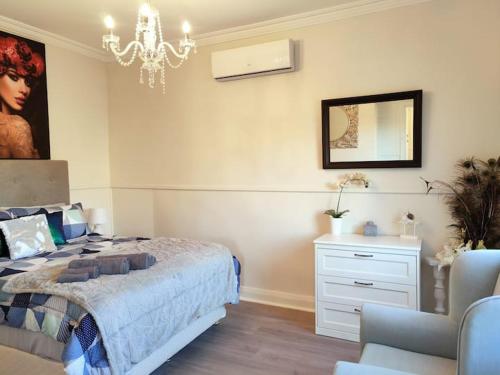 Touch of luxury in works,Payment onsite or call ahead