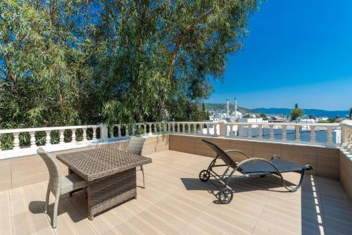 laden hotel bodrum in تيبيك