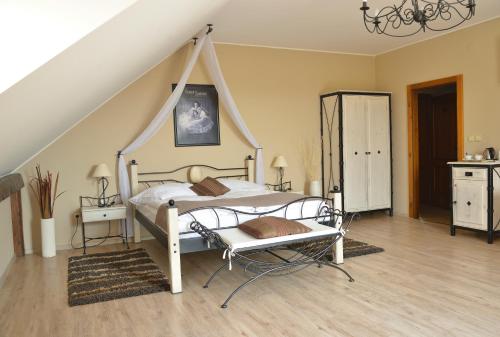 Double Room with Spa Bath