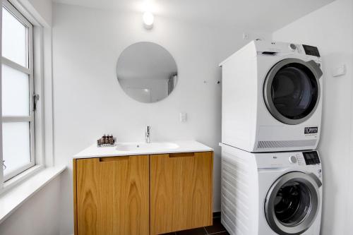 Fantastic bright apartment with a balcony in the heart of Copenhagen - image 14