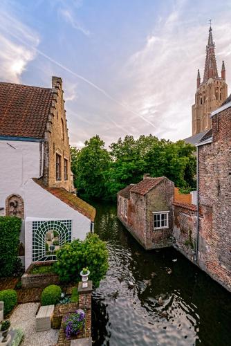 Canalside House - Luxury Guesthouse - image 5