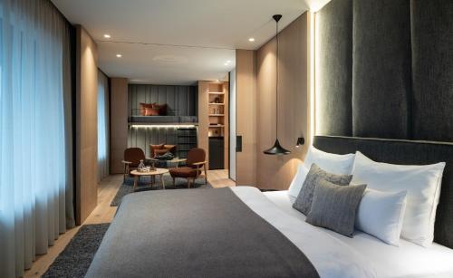 Penthouse Suite