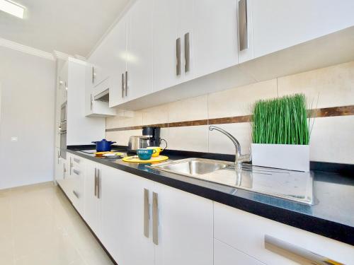 Aromas Suites Apartments