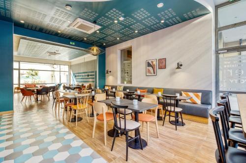 Appart'City Confort Paris Clichy-Mairie - image 7