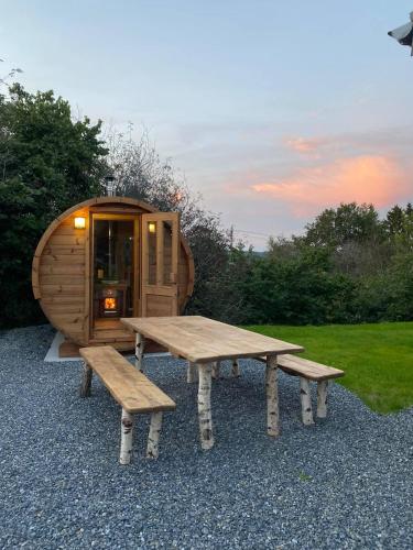 ساونا, Chalet des Campanules avec Sauna in بيلهيز