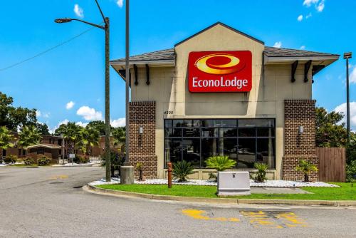 . Econo Lodge Garden City