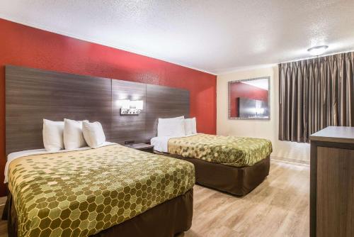 2 double beds