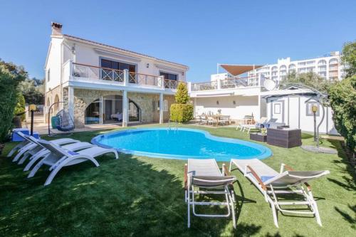 Moderne Villa,strandnah,Meerblick,Pool,12 Pers.,Klima,schnelles Internet gîte à louer Cales de Mallorca
