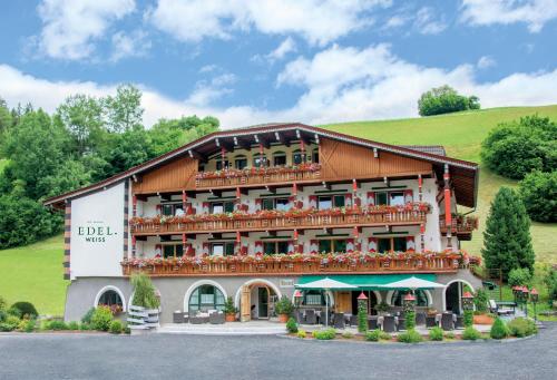 Hotel Edelweiss - Braies