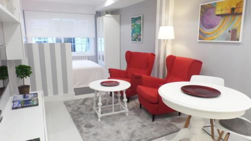  ESTUDIO EN BAIONA- PLAYA SANTA MARTA, Pension in Baiona