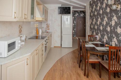 Просторная однокомнатная квартира RentHouse на Лермонтова - image 11