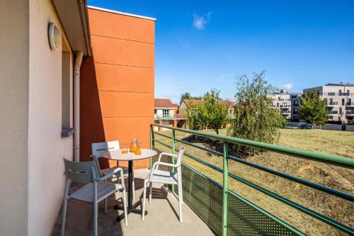 2 bedrooms, 3 beds