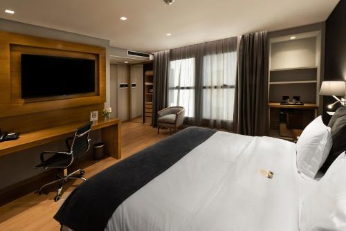 320461398 Windsor Hotel