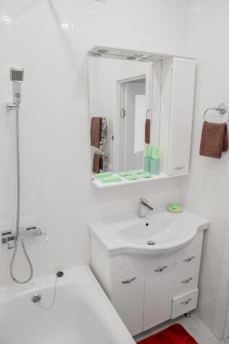Светлая однокомнатная квартира RentHouse на Тухачевского - Bright one-room apartment RentHouse on Tukhachevsky street - image 3