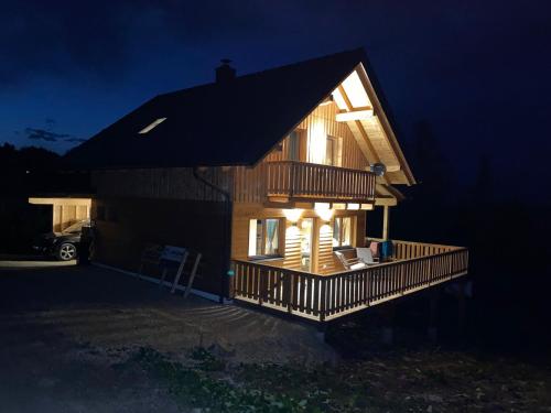  Chalet am Skigebiet mit Sauna, Bar, Billard, Carport und Kinderspielzimmer in Bad Sankt Leonhard im Lavanttal