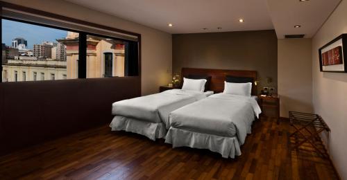 320466645 Windsor Hotel