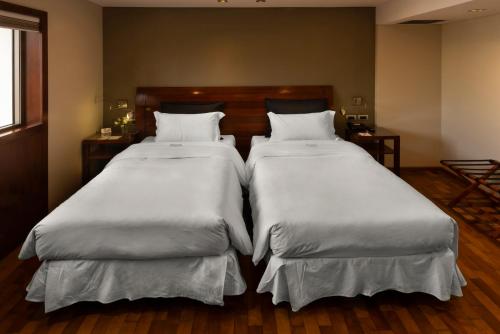 320466662 Windsor Hotel