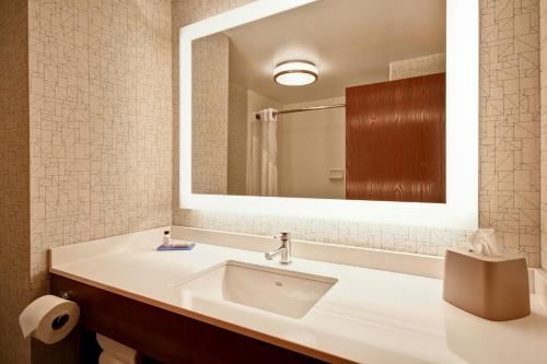 Holiday Inn Express Newport North - Middletown by IHG in Middletown, USA