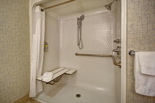 Holiday Inn Express Newport North - Middletown by IHG in Middletown, USA