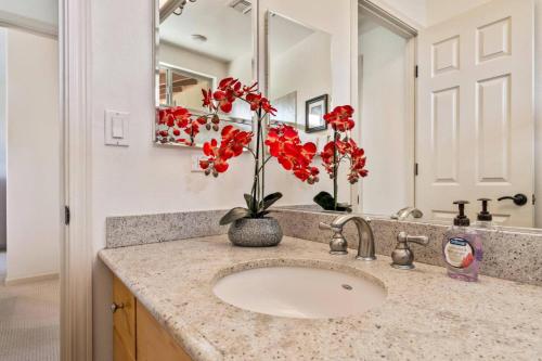 Big Island Fairways at Maui Lani 1702 by Coldwell Banker Island Vacation