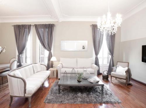 Five-Bedroom Apartment image 9