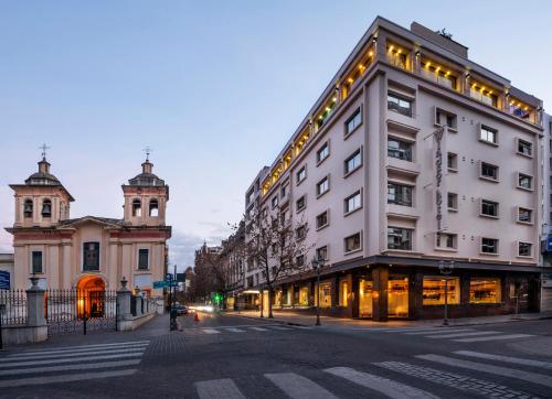 320475503 Windsor Hotel