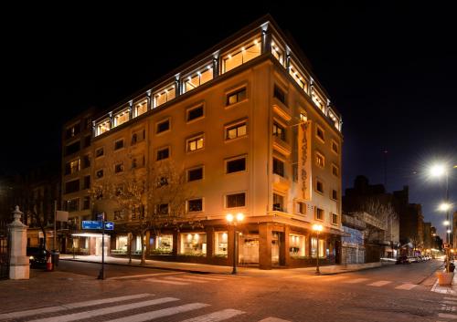 320475512 Windsor Hotel