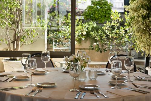 320476167 Windsor Hotel