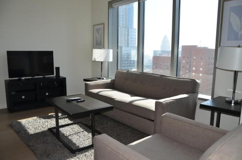 DTLA Music Center Stays - image 11