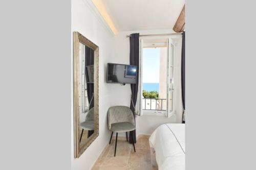 PICASSO by the sea Luxurious design house sea view old Antibes for 6, Antibes (photo 8)