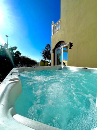 amazing view el Medano villa in with jacuzzi