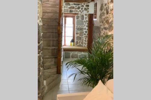 Ieeja, Lava House in Mandraki (Nisiros)