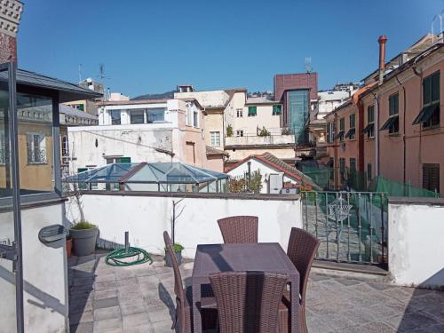 DOGE GRIMALDI - Davanti all'acquario - Grande terrazza privata - Palazzo Nobiliare Storico, Génova (foto 6)