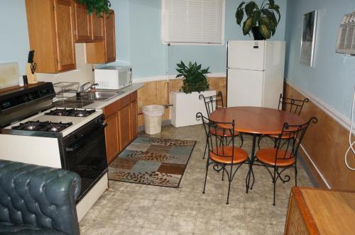 463 Beacon Street Guest House Image 11