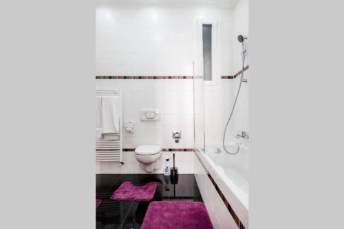 Oktober 6/8 Apartment - image 11
