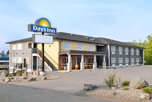 Days Inn by Wyndham 100 Mile House