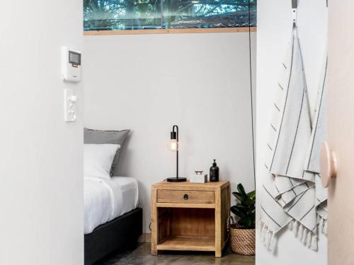 Tallowood - luxury beach house with pool & studio - image 5