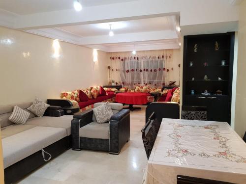 Apartment with Terrace, Casablanca (foto 2)