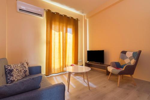 105 Adrianou Plaka 5