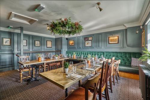 The Wellington Arms - image 3
