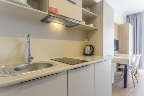 RentPlanet - Apartamenty Wolska - image 12