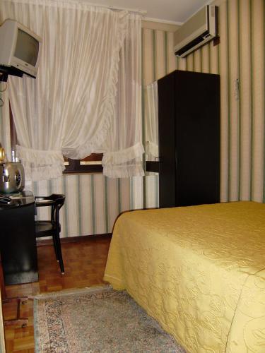 1 twin bed