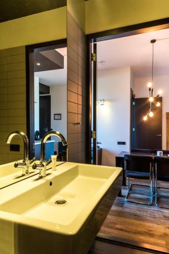 Hotel Mosaic Apartments - image 9