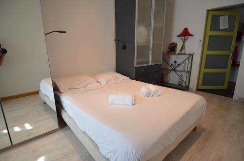 Appartement 6 personnes avec Terrasse et Jacuzzi plein cœur centre-ville quartier du Port de Nice