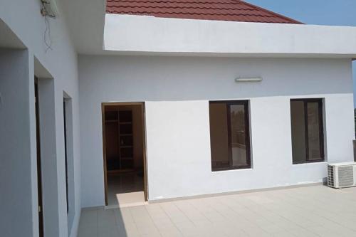 Maison Govina , architecture moderne et pratique.