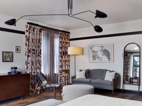 Hotel Revival Baltimore in Baltimore, USA