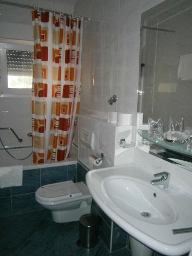 Hotel Neva – Podstrana, MD