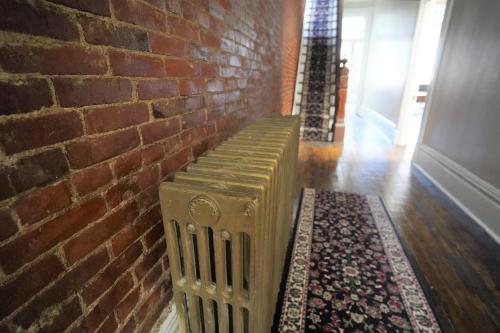 3E *Historic Gem* Heart of Southside-Sleeps 10 in Pittsburgh, USA