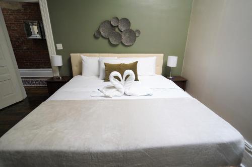 3E *Historic Gem* Heart of Southside-Sleeps 10 in Pittsburgh, USA